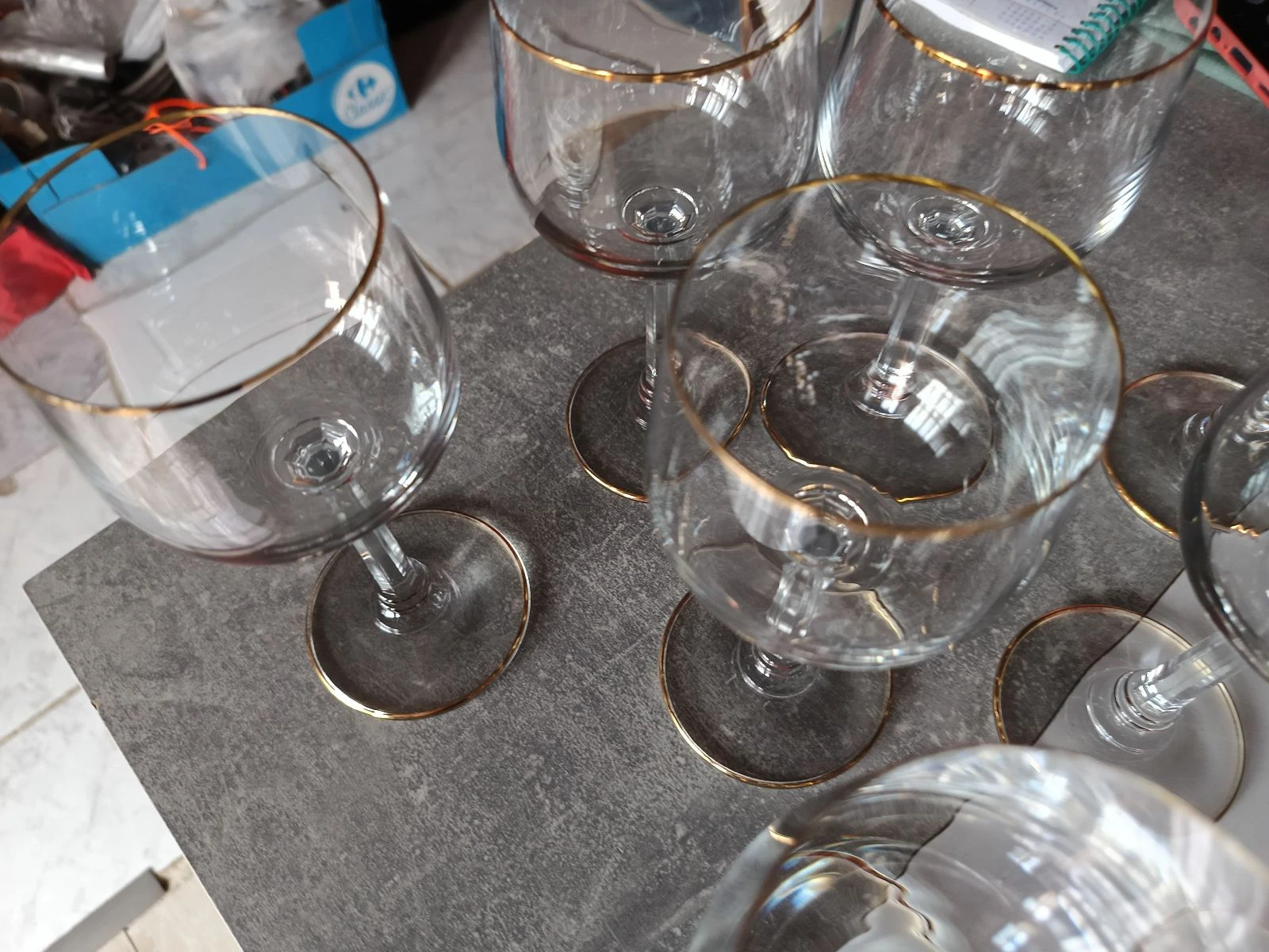 Set of 8 wine glasses with golden filigree on base and rim – photo 5
